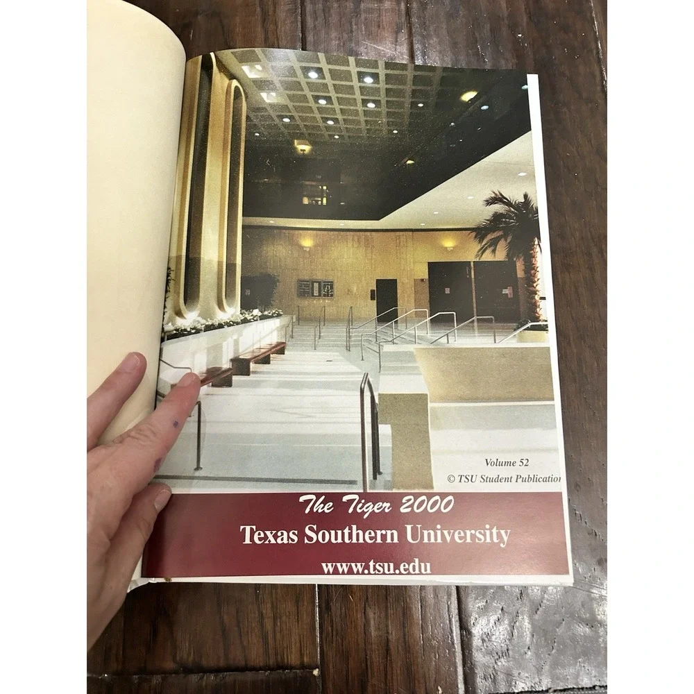 2000 The Tiger Texas Southern University Yearbook TSU Michael Strahan